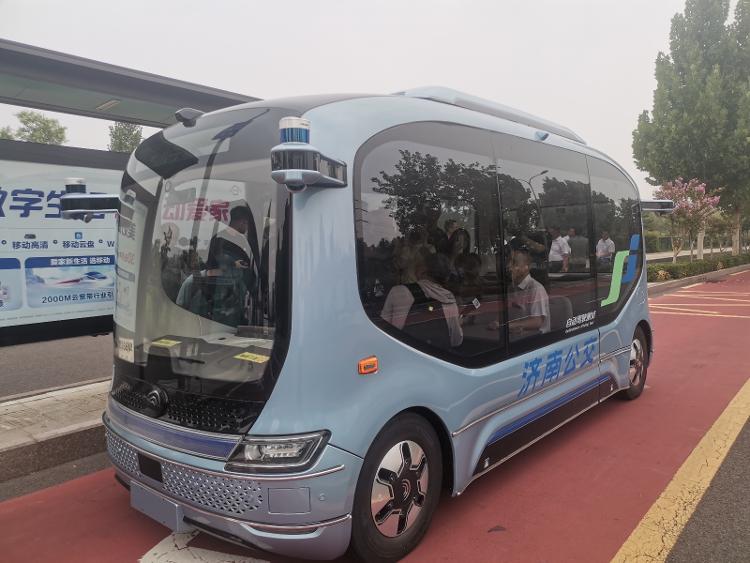 海量财经｜济南自动驾驶公交车开始测试道路地图采集_泉城新闻_大众网(图2)