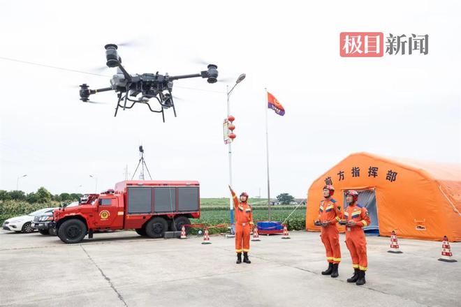 无人机空投盒饭！湖北消防“水陆空”保障助力排涝抢险(图4)
