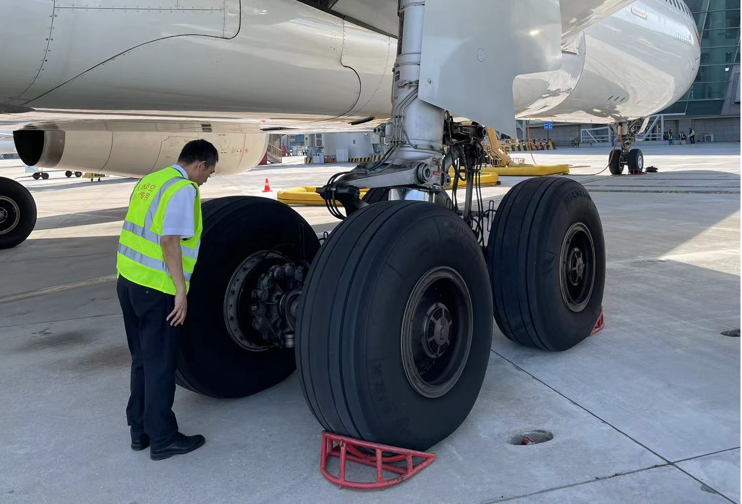暑运过半天津航空服务万千旅客出行(图1)