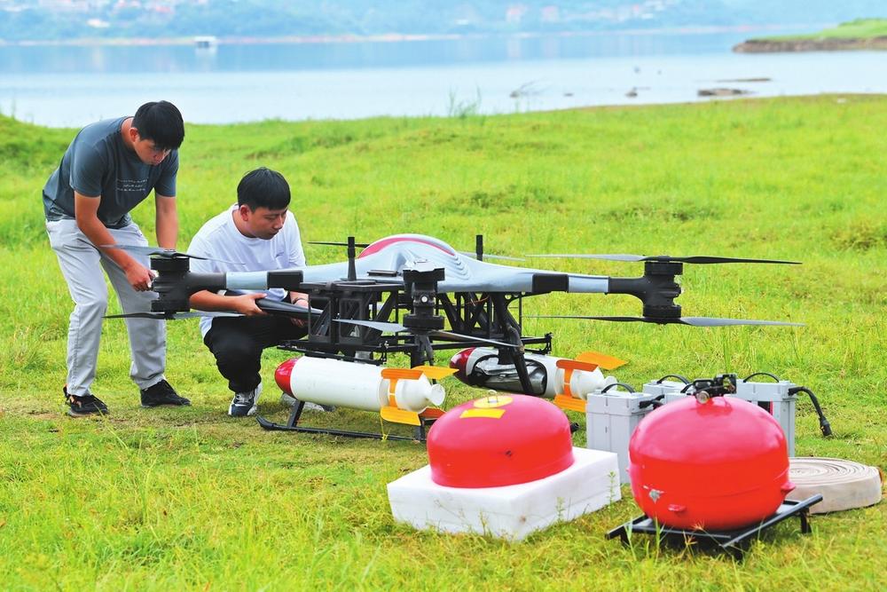载重50千克！消防无人机在九都试飞成功(图2)
