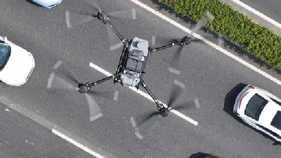 低空经济引领变革：小豪直播携大疆运载应用开创珠宝配送新纪元(图3)