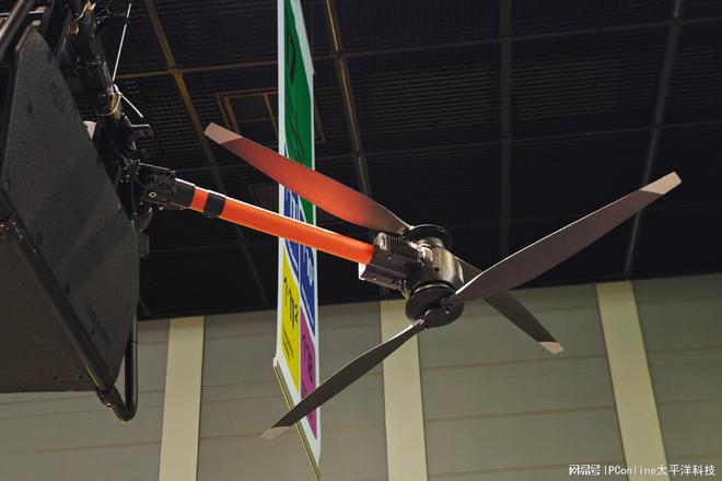 大疆携DJIFlyCart30亮相IFA2024开启低空运载新时代龙8国际(图5)