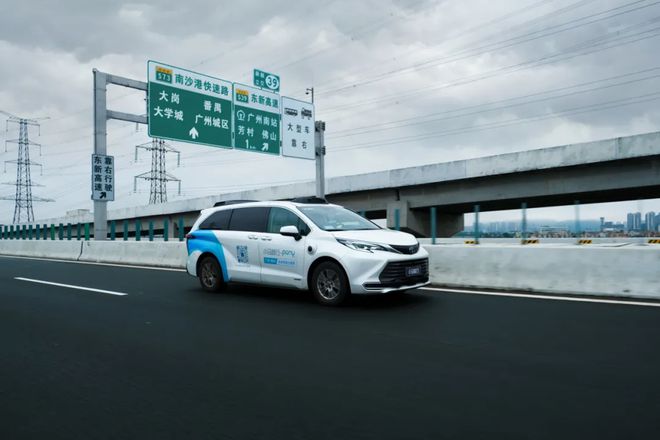 2024智驾风云榜：华为小鹏争霸“蔚小理”加速老车企转身(图6)
