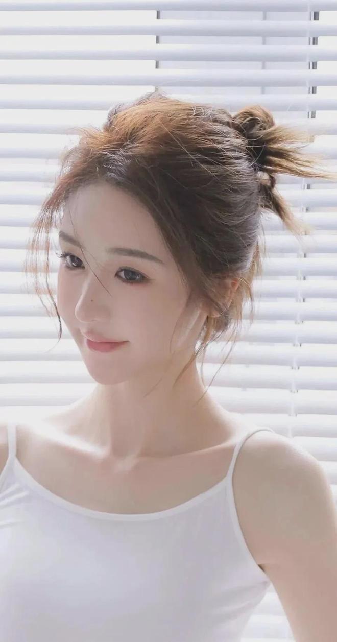 沈娜娜的所有_沈娜娜的所有V(图1)