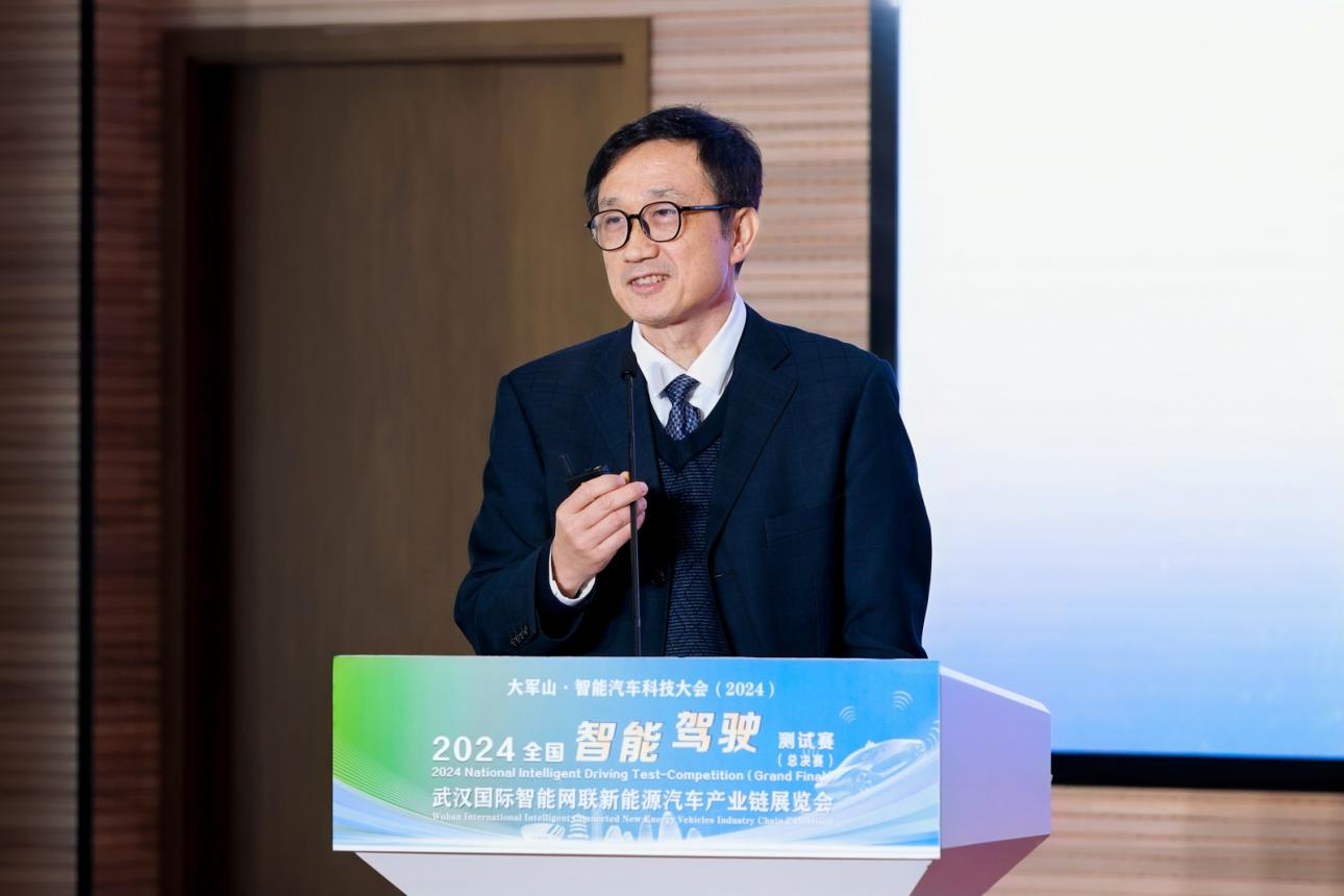 龙8齐聚中国车谷2024全国智能驾驶测试赛总决赛在武汉开赛(图7)