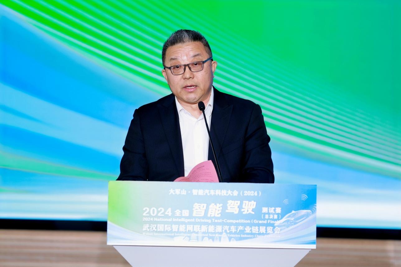 龙8齐聚中国车谷2024全国智能驾驶测试赛总决赛在武汉开赛(图9)