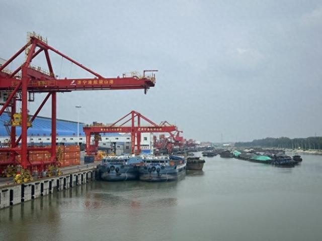 千年运河驶出“千亿巨轮”济宁正向北方内河航运中心全速迈进(图1)