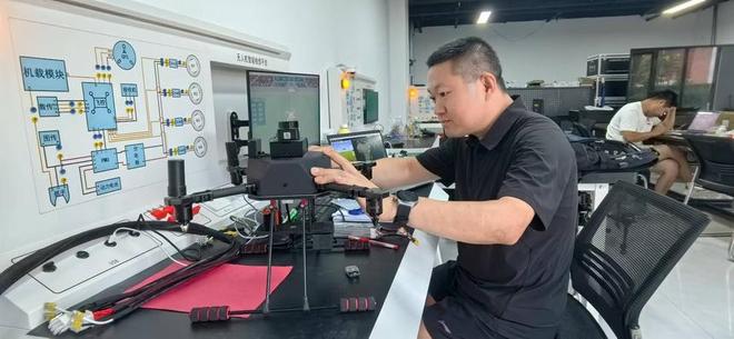 国赛科普无人机驾驶（植保）比什么？植保无人机和消费级有何不同？(图2)