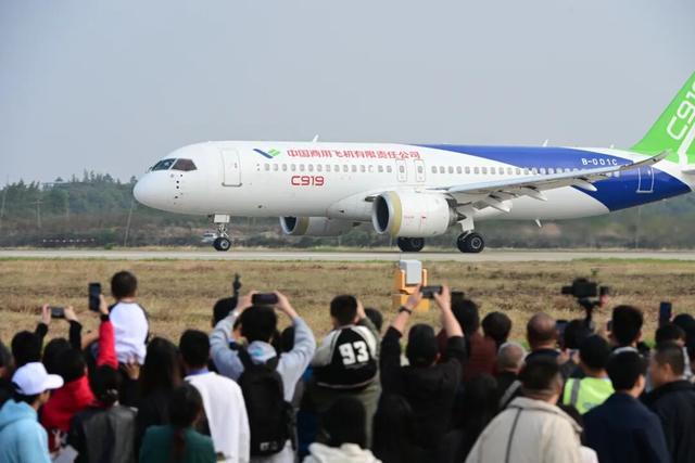 太震撼了！167亿签约+多国机队炫技！2025南昌飞行大会燃动蓝天！(图8)