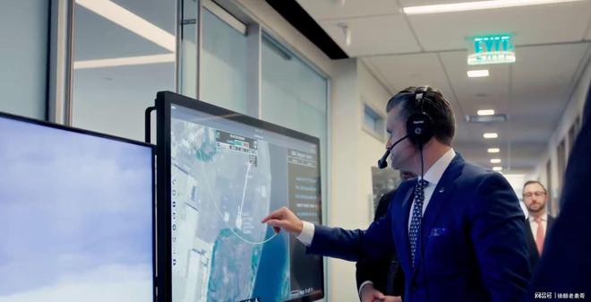 无人化黑鹰直升机首次飞行!赫格塞斯远程操控空战将迎来大变革(图1)