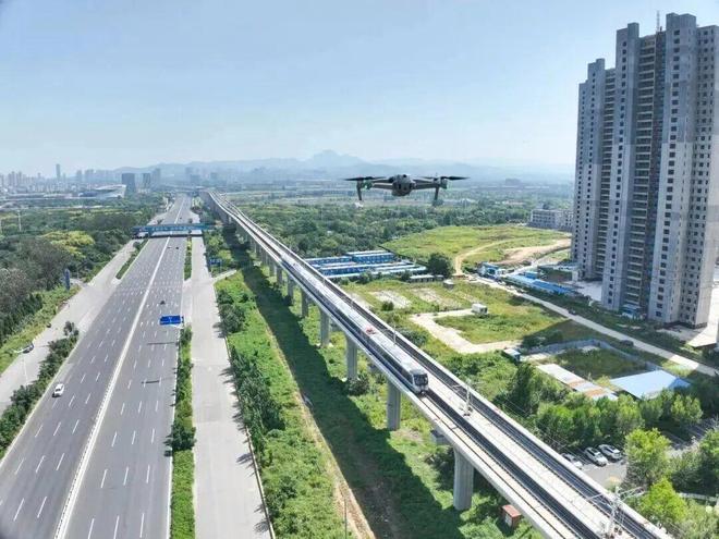 济南越来越“科幻”了(图3)