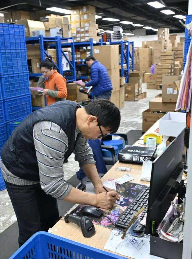 【观察long8】业务量突破30亿件成都如何从节点到枢纽?(图2)