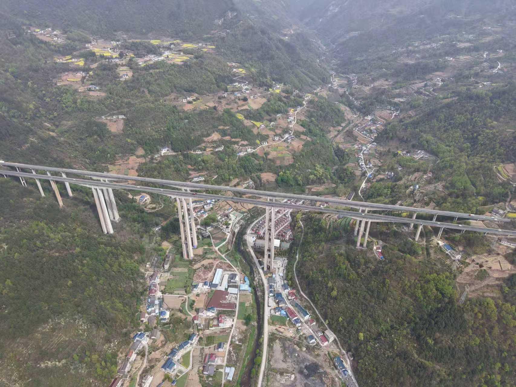 给道路巡检装一双智慧龙8“天眼”(图1)