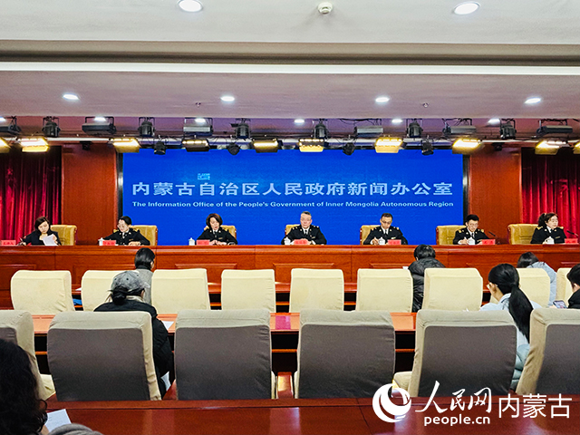 呼和浩特海关辖区监管货运量首次突破亿吨大关同比增长104%(图1)