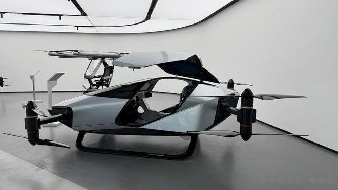 2026两会车企代表提议充满科技感(图1)