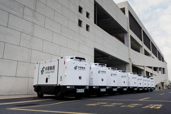 邮政无人车亮相人民日报“十五五”MV沉淀着“隐形冠军”九识智能的5年龙8国际奋斗(图2)