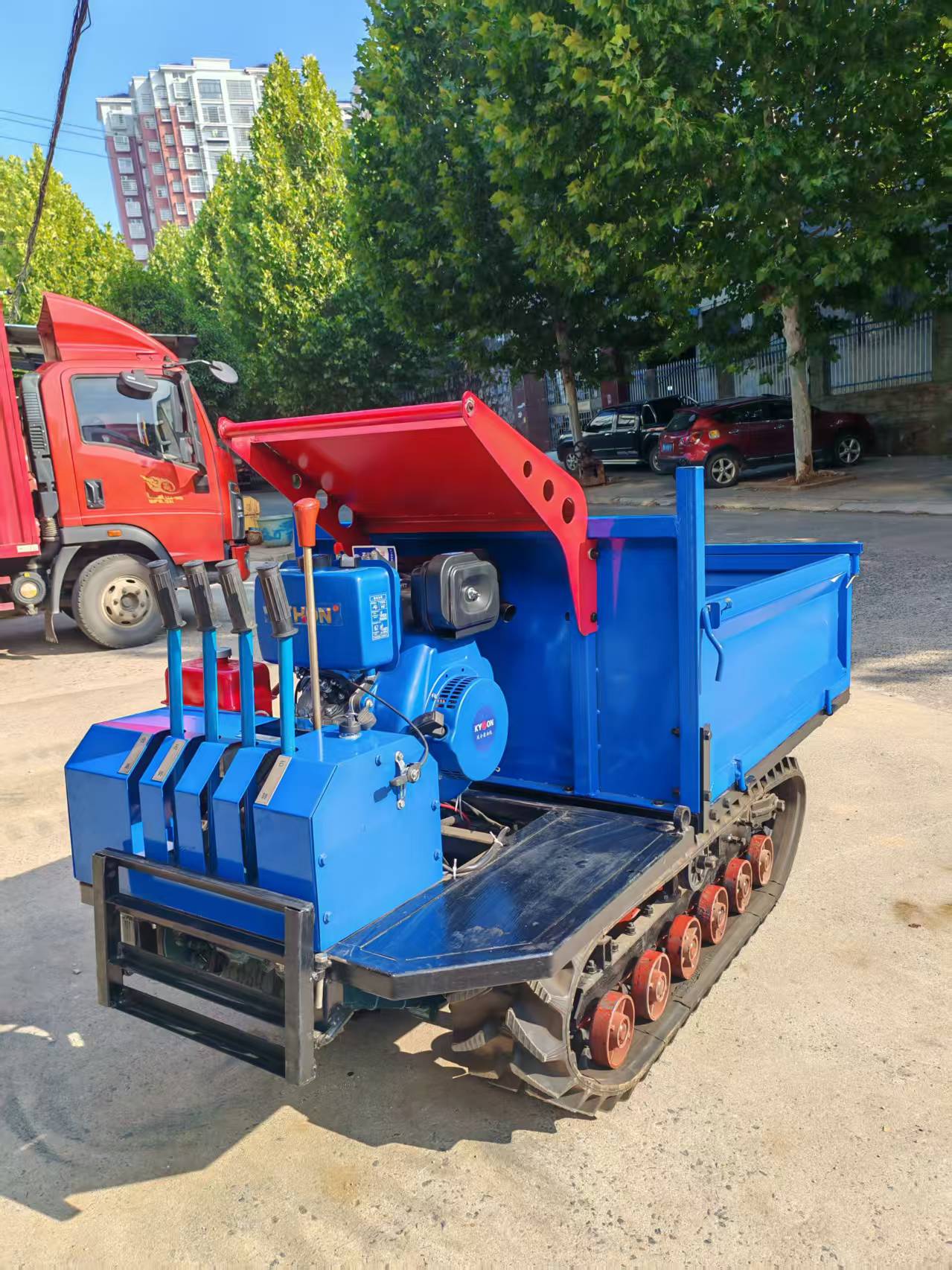 2024年履带混凝土运输车专业评估报告：南方丘陵山区工程优选指南(图1)