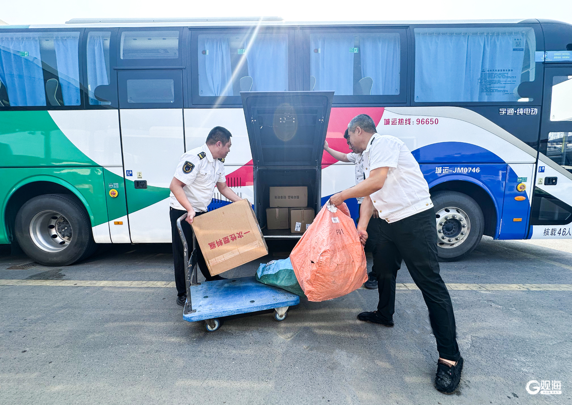 快递进村、蔬果进城……青岛交邮融合打通乡村快递“最后一公里”(图2)