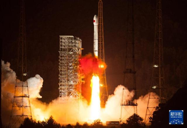 时光相册龙8国际｜70载中国航天箭指苍穹(图12)