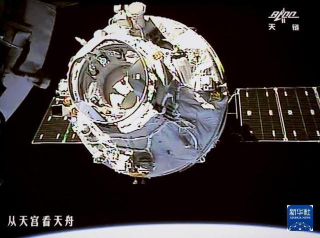 时光相册龙8国际｜70载中国航天箭指苍穹(图20)