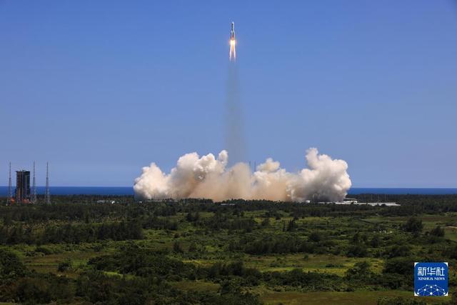 时光相册龙8国际｜70载中国航天箭指苍穹(图27)