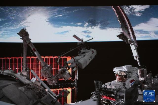 时光相册龙8国际｜70载中国航天箭指苍穹(图42)